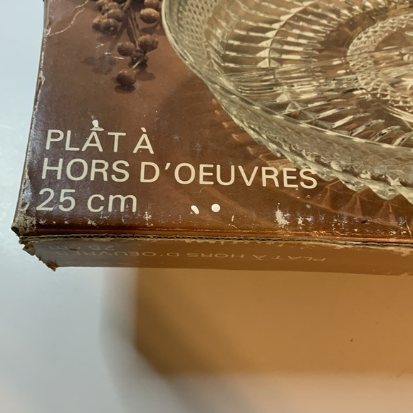 Cristallia Glass Relish Plate 3 Dividers Approximately 10 Inches Used - Picture 6 of 8